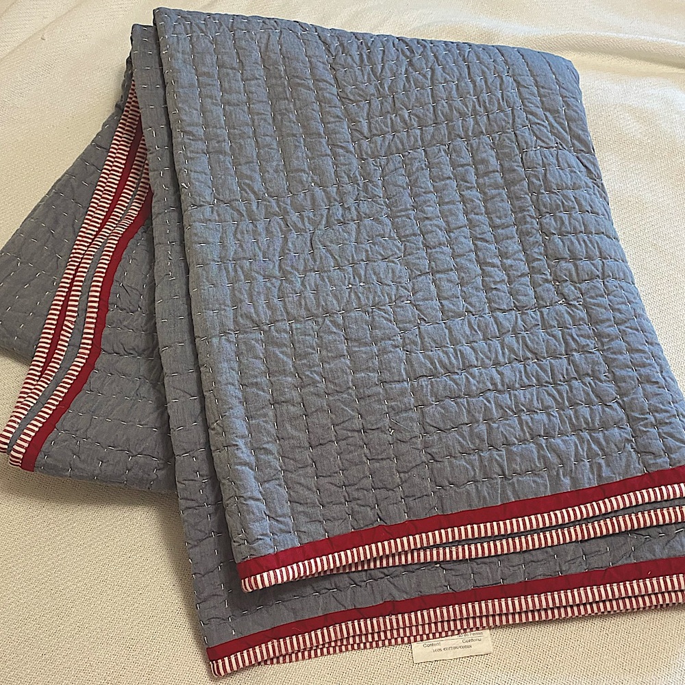 Pottery Barn Kids Pick-stitch Twin Coverlet w/ Red White Trim EUC!